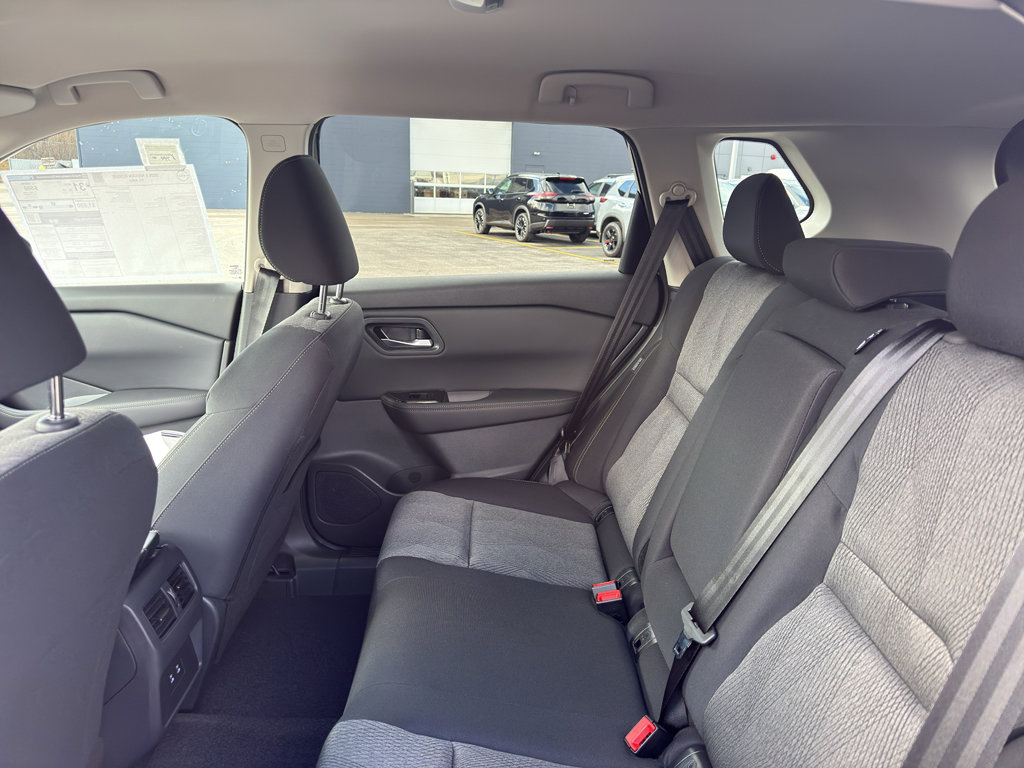 New 2026 Nissan Rogue SV image 32