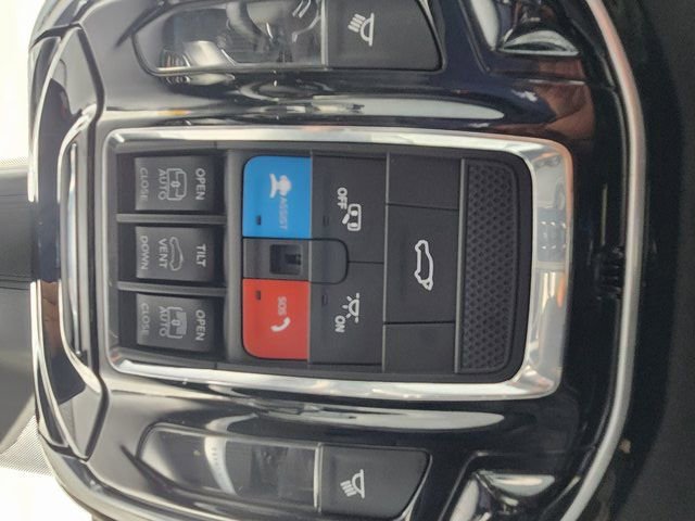 Used 2022 Jeep Grand Wagoneer Series III image 40