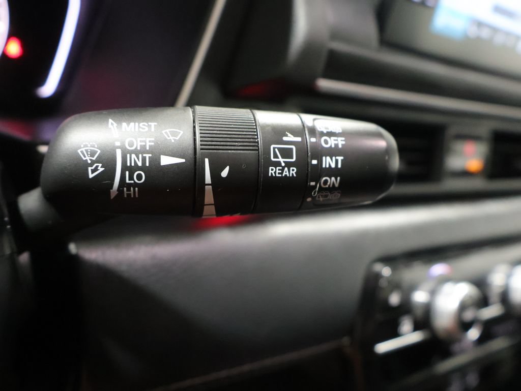 Used 2023 Honda Pilot Touring image 40