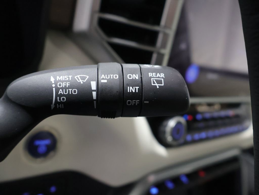Used 2024 Toyota Sequoia Capstone AWD/4WD image 38