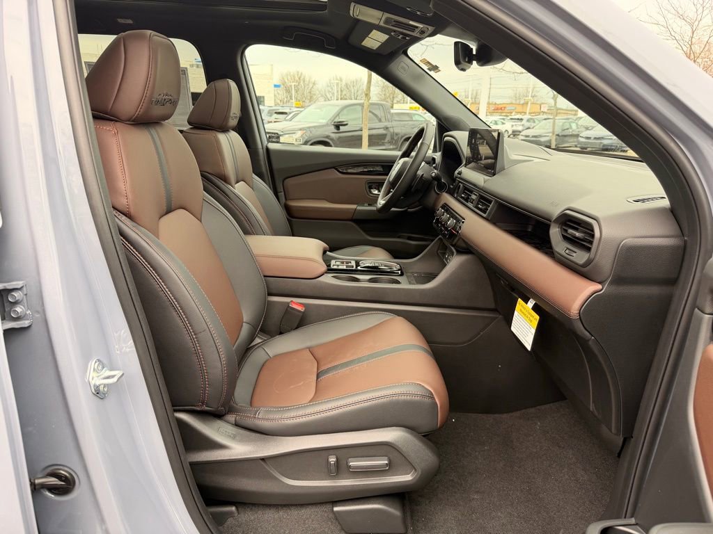 New 2026 Honda Pilot TrailSport image 17