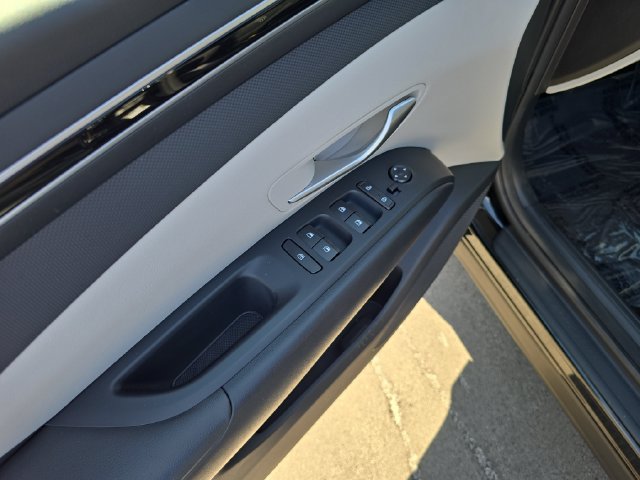 Certified 2024 Hyundai Tucson SEL AWD/4WD image 11