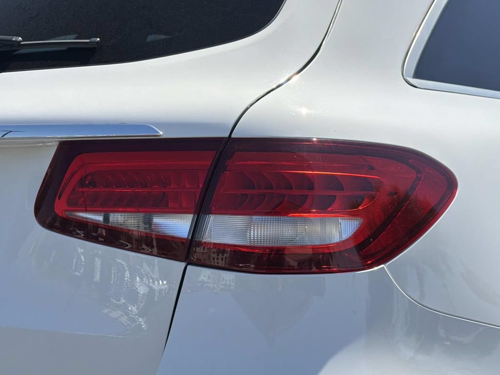 Used 2018 Mercedes-Benz GLC 300 image 29