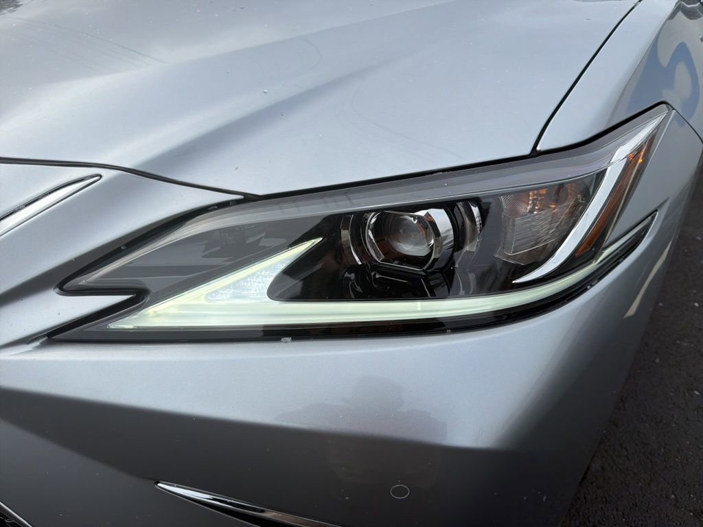 Used 2022 Lexus ES 350 w/ Premium Package image 9