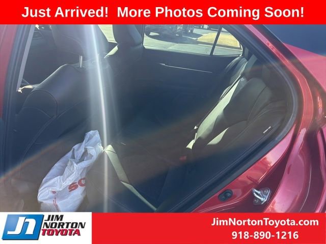 Used 2022 Toyota Camry XSE image 9