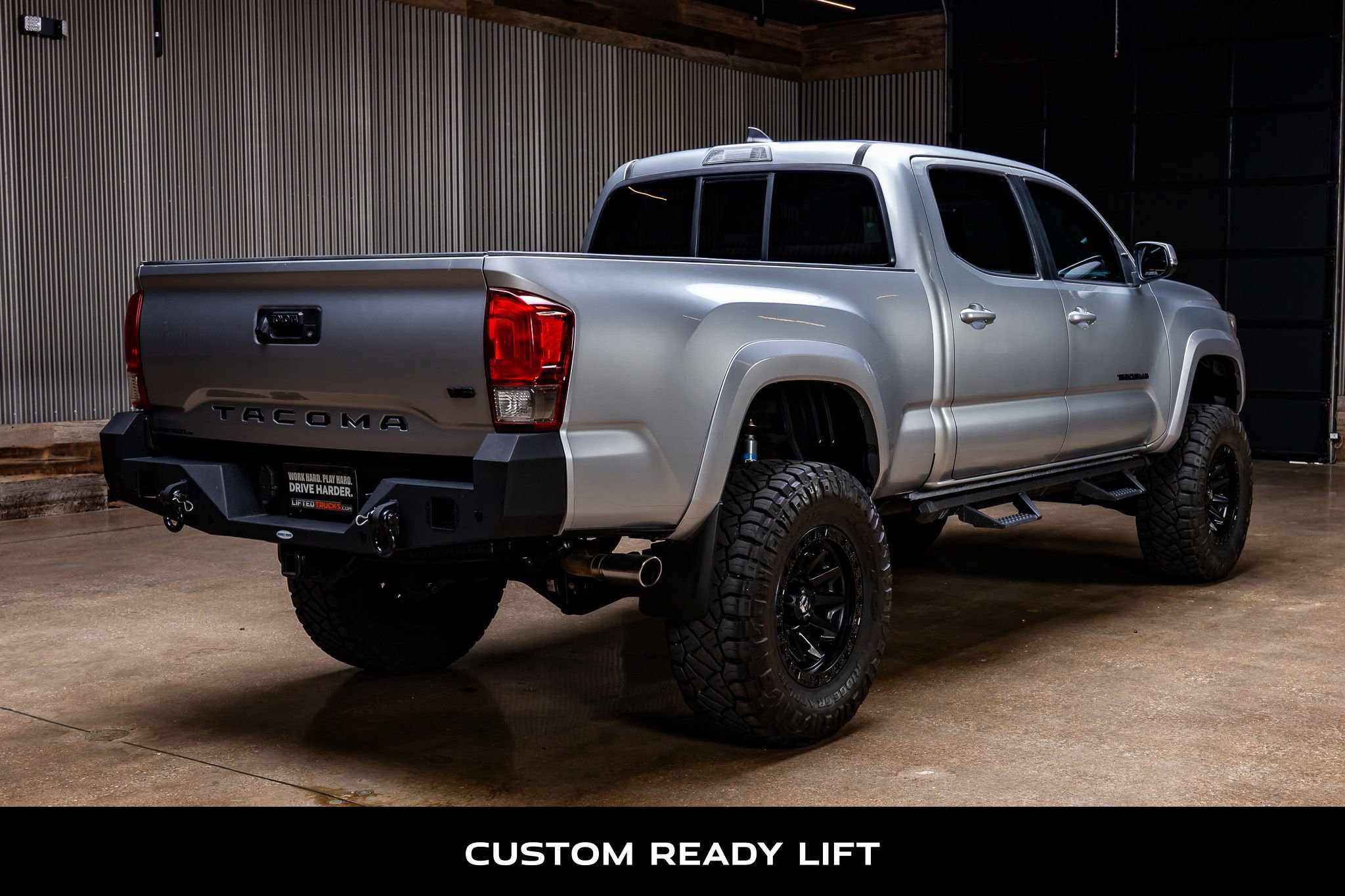 Used 2016 Toyota Tacoma TRD Sport image 9