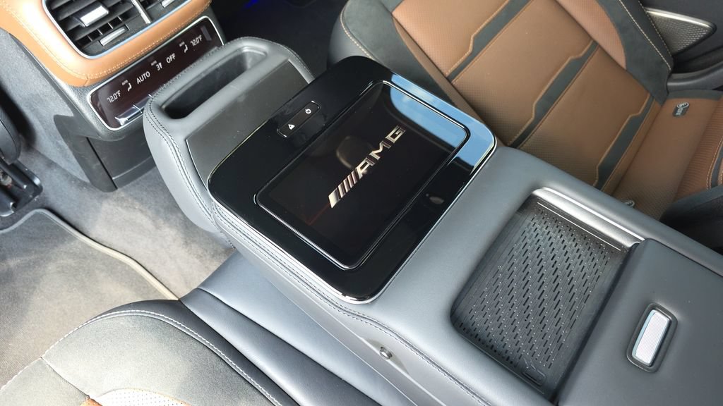 Used 2024 Mercedes-Benz GLS 63 AMG 4MATIC image 30