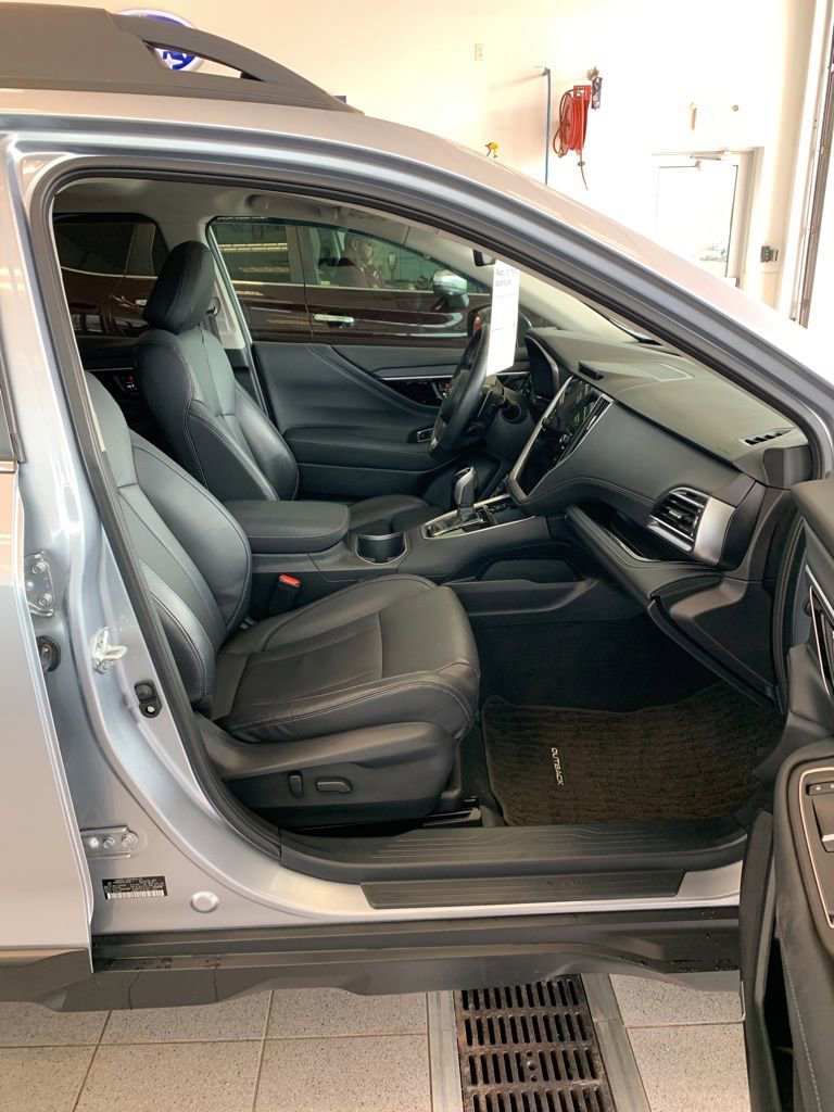 Certified 2025 Subaru Outback Limited image 23