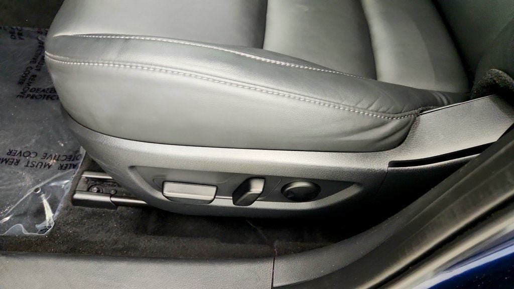 Used 2025 MAZDA CX-30 AWD 2.5 S w/ Preferred Package image 12