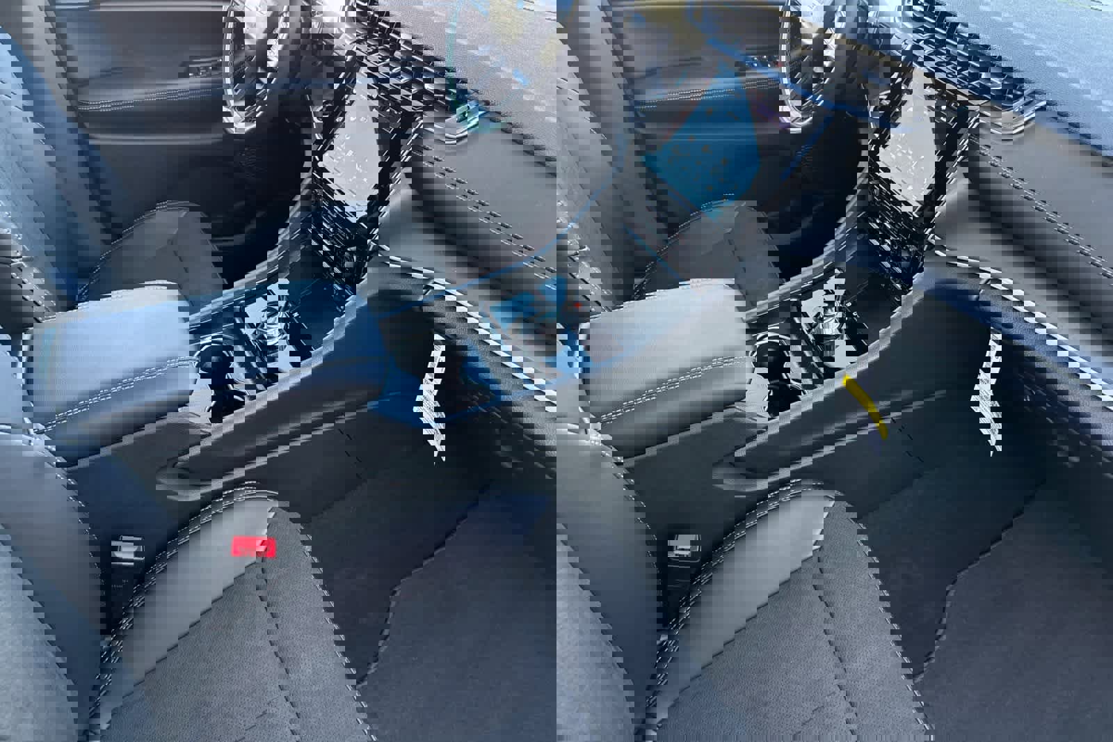 New 2025 Jeep Grand Cherokee Laredo image 17