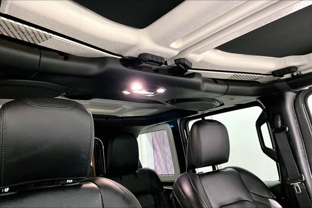 Used 2021 Jeep Wrangler Unlimited Sahara image 29
