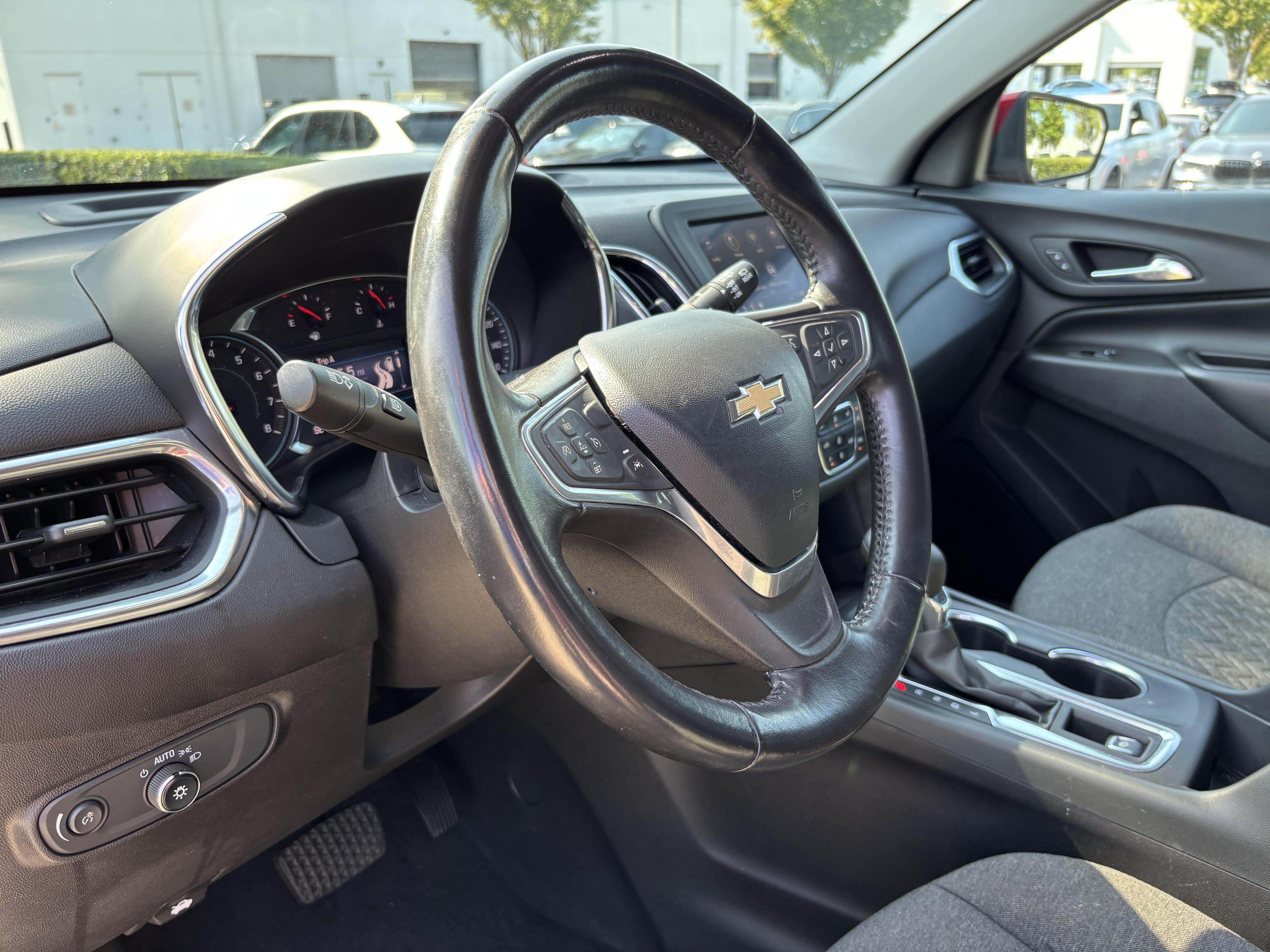 Used 2022 Chevrolet Equinox LT AWD/4WD image 17