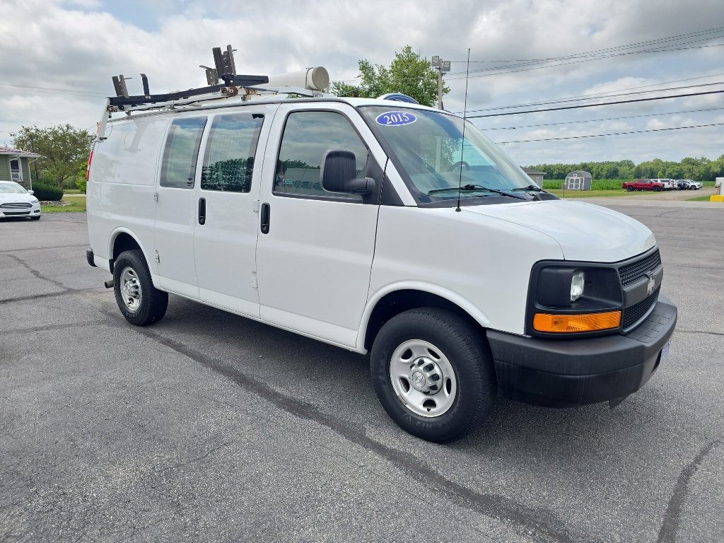 Used 2015 Chevrolet Express 2500 RWD image 4