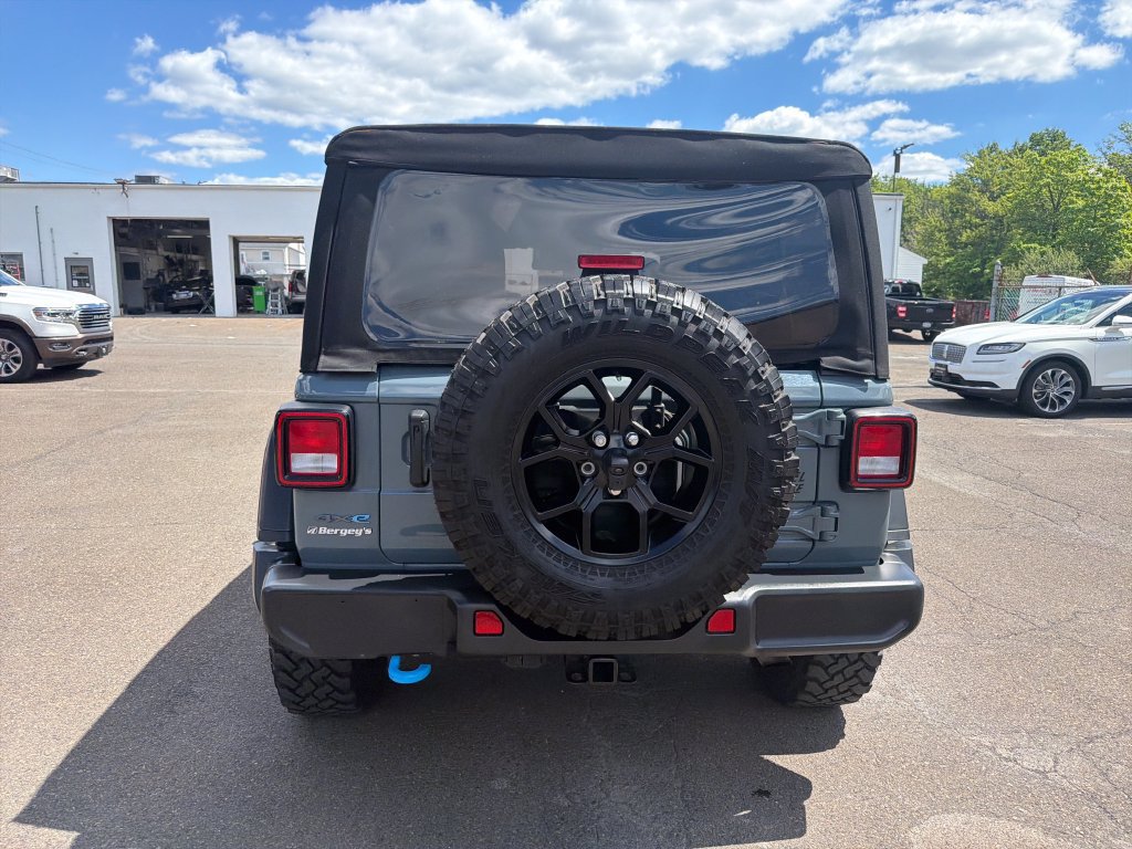 Used 2024 Jeep Wrangler Unlimited AWD/4WD image 4