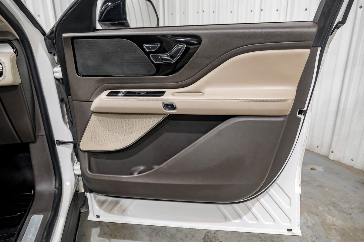Used 2022 Lincoln Aviator 2WD image 46