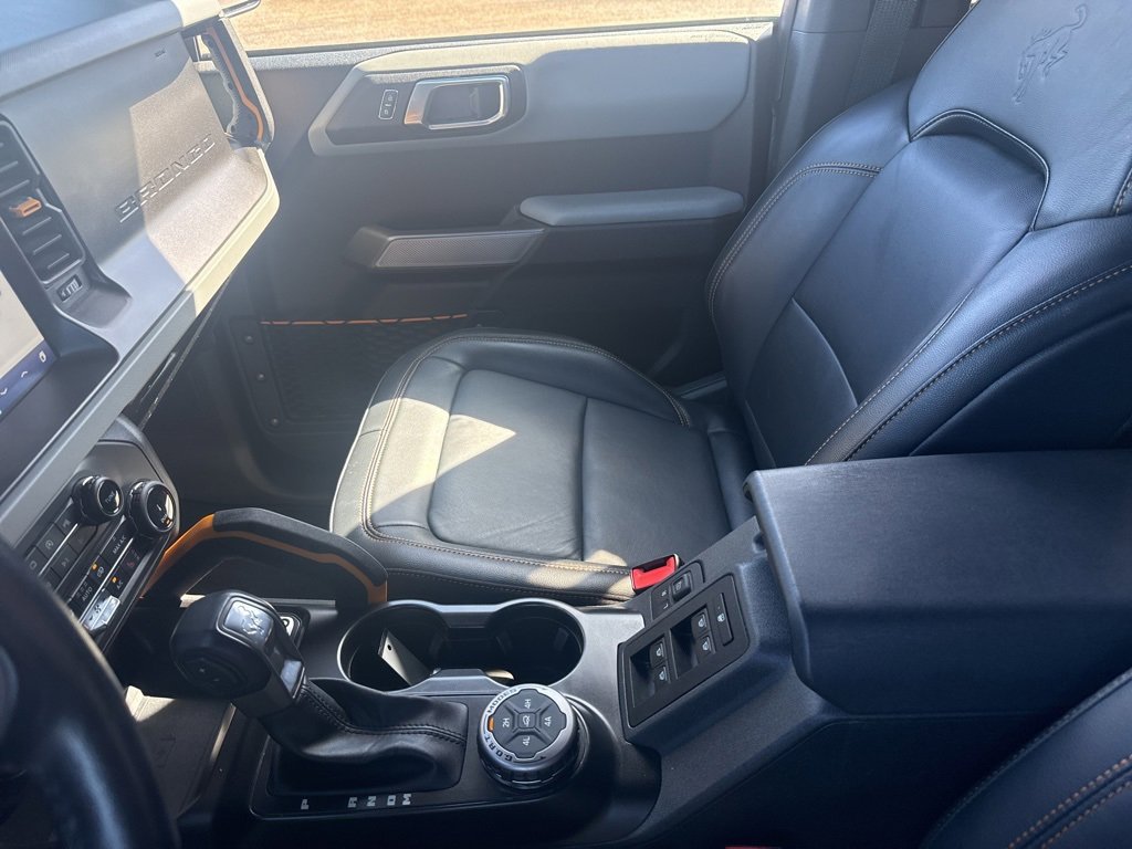 Used 2022 Ford Bronco Badlands image 37