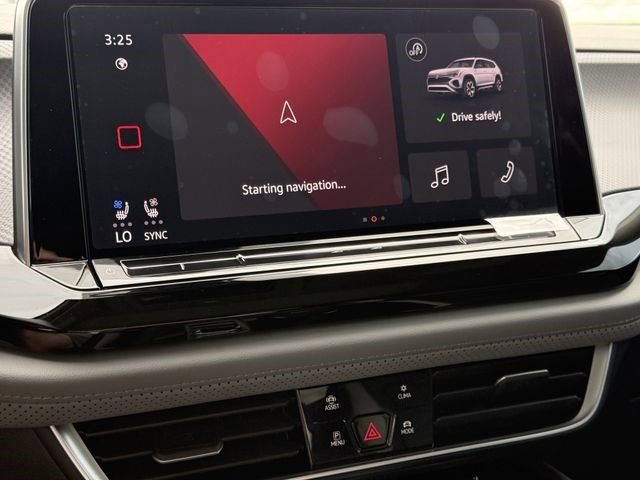 Used 2025 Volkswagen Atlas Peak Edition SE image 15