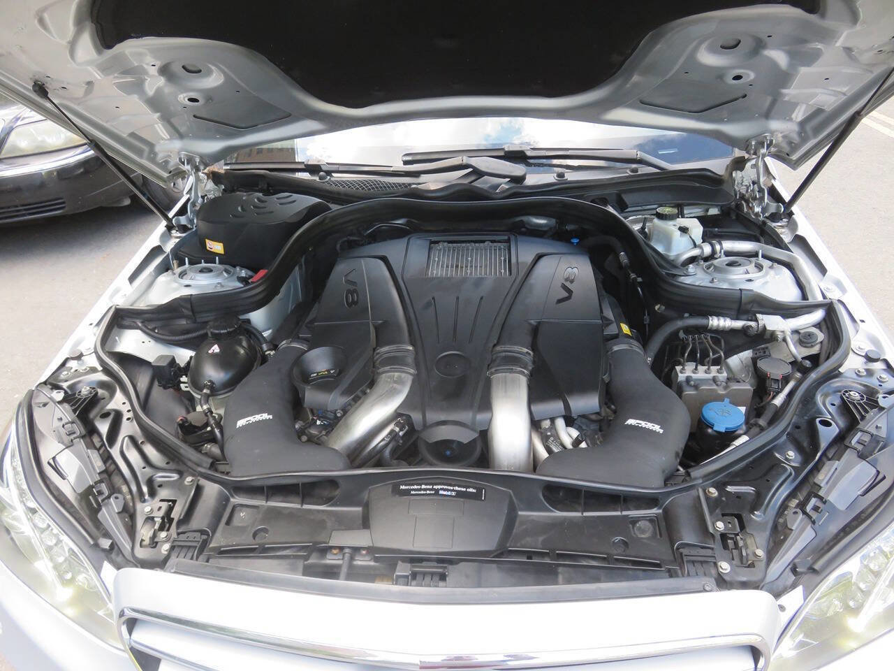 Used 2014 Mercedes-Benz E 550 4MATIC Sedan image 38