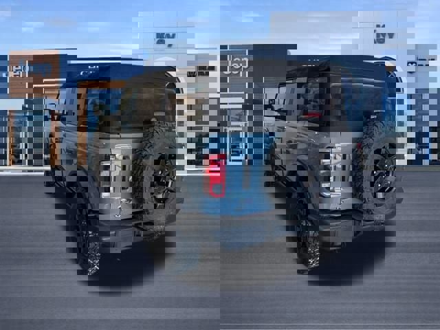 Used 2023 Ford Bronco Black Diamond image 3