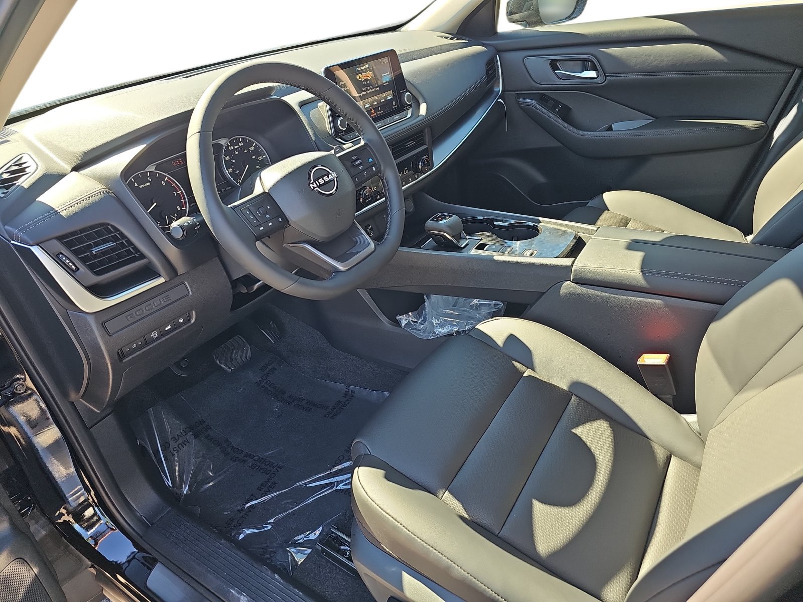 New 2027 Nissan Rogue Dark Armor FWD image 16