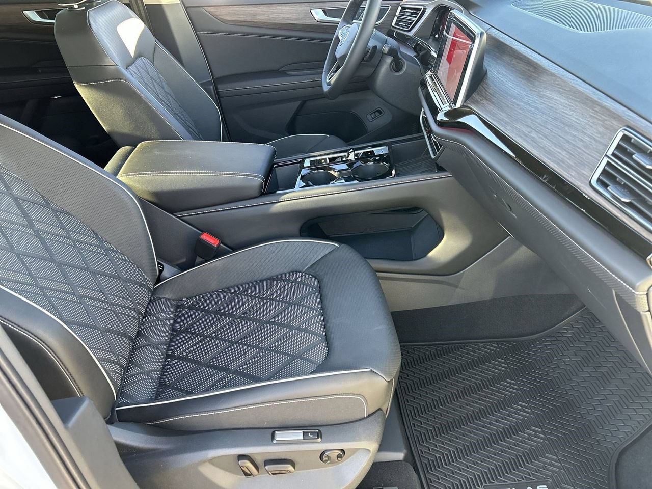 New 2026 Volkswagen Atlas SEL Premium R-Line AWD/4WD image 8