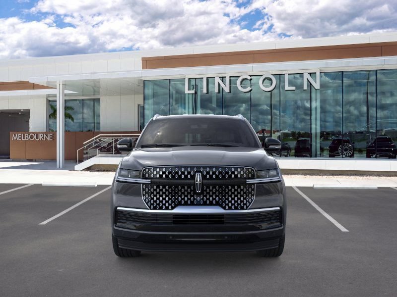 New 2026 Lincoln Navigator L Premier AWD/4WD image 6