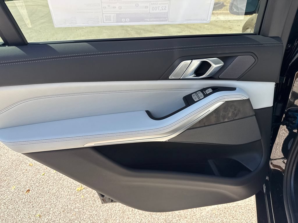 New 2027 BMW X7 xDrive40i AWD/4WD image 22