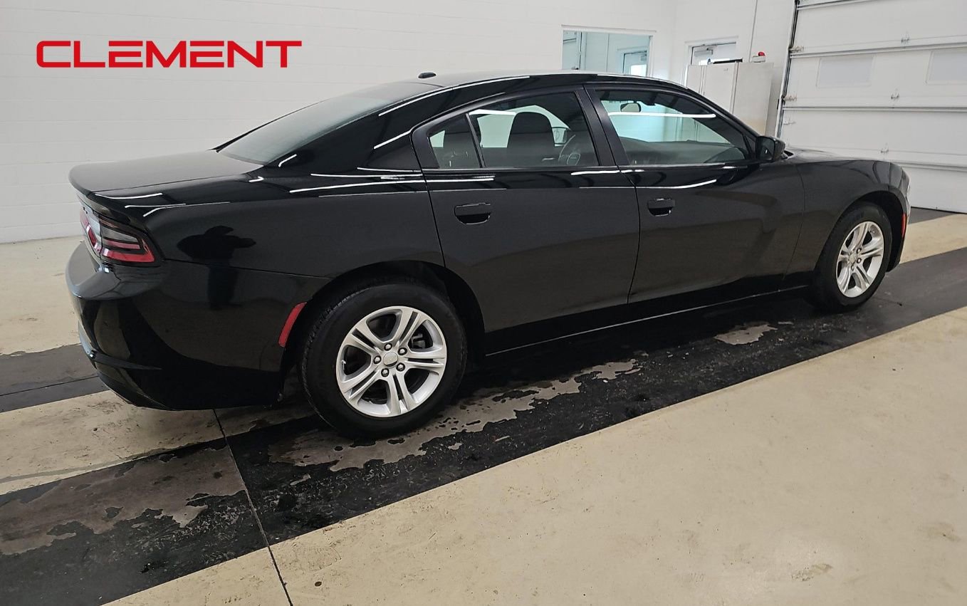 Used 2022 Dodge Charger SXT image 4
