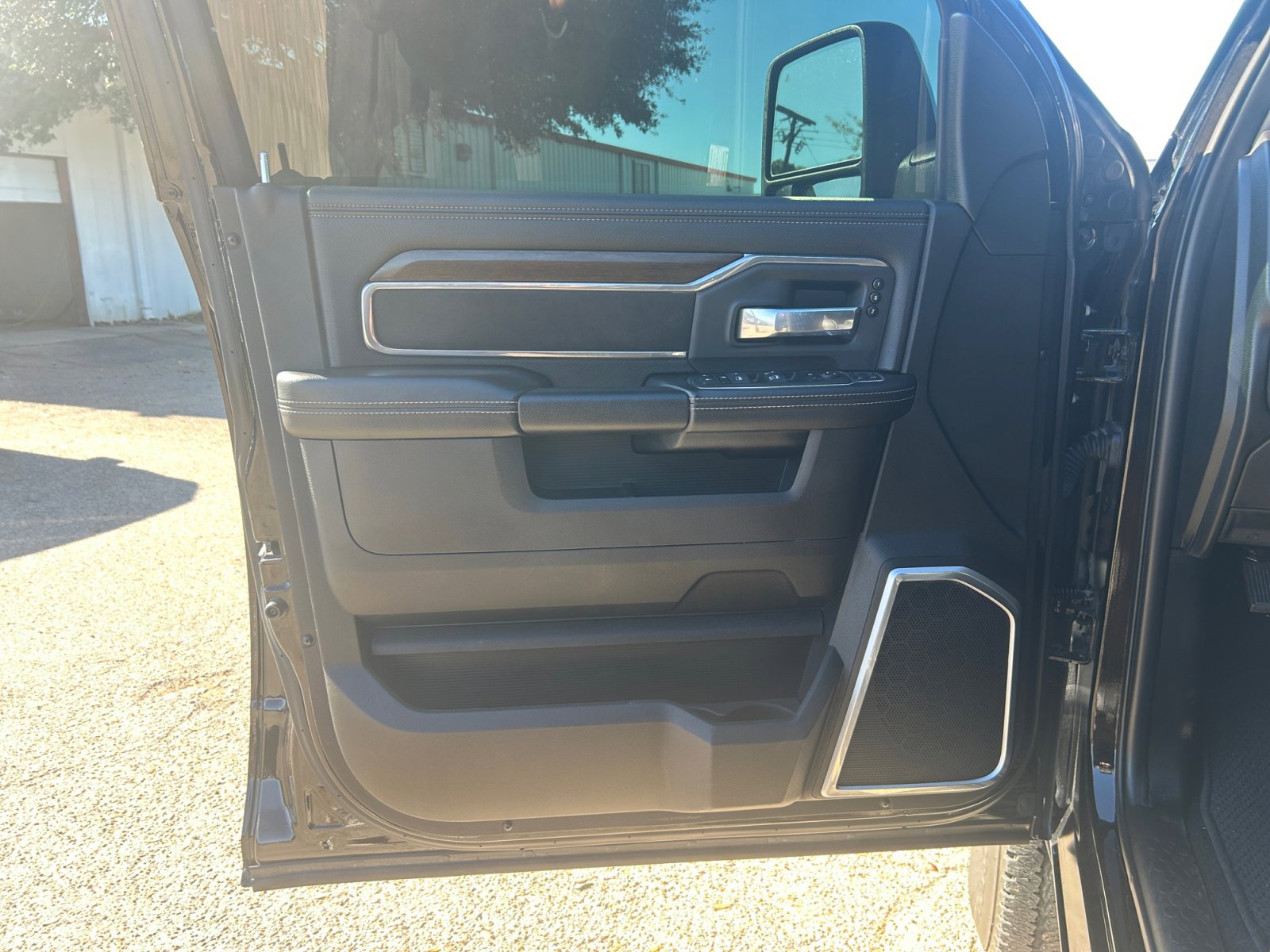 Used 2023 RAM 2500 Laramie image 28