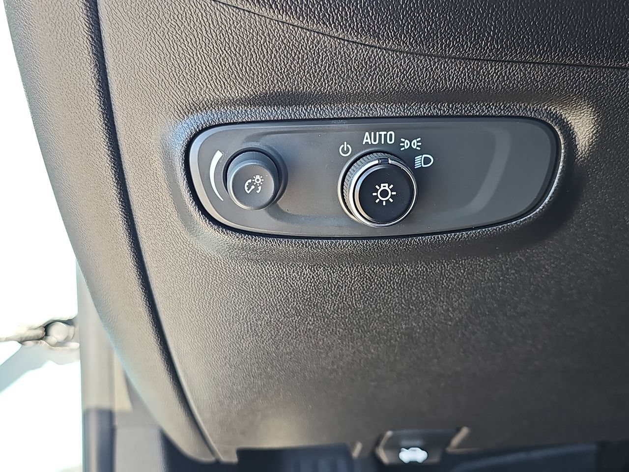 Used 2022 Chevrolet Equinox LT FWD image 24