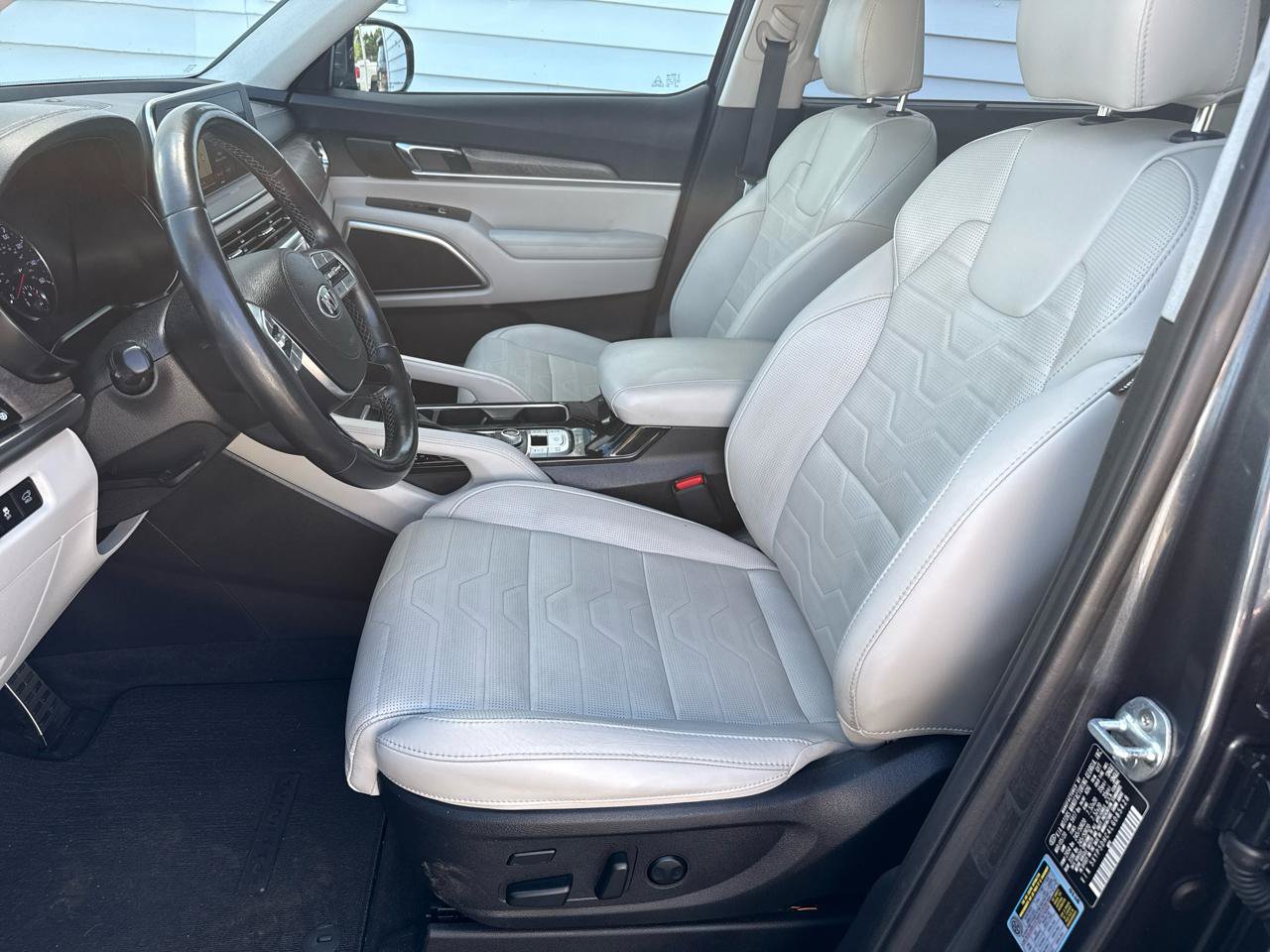 Used 2020 Kia Telluride SX w/ SX Prestige Package AWD/4WD image 3