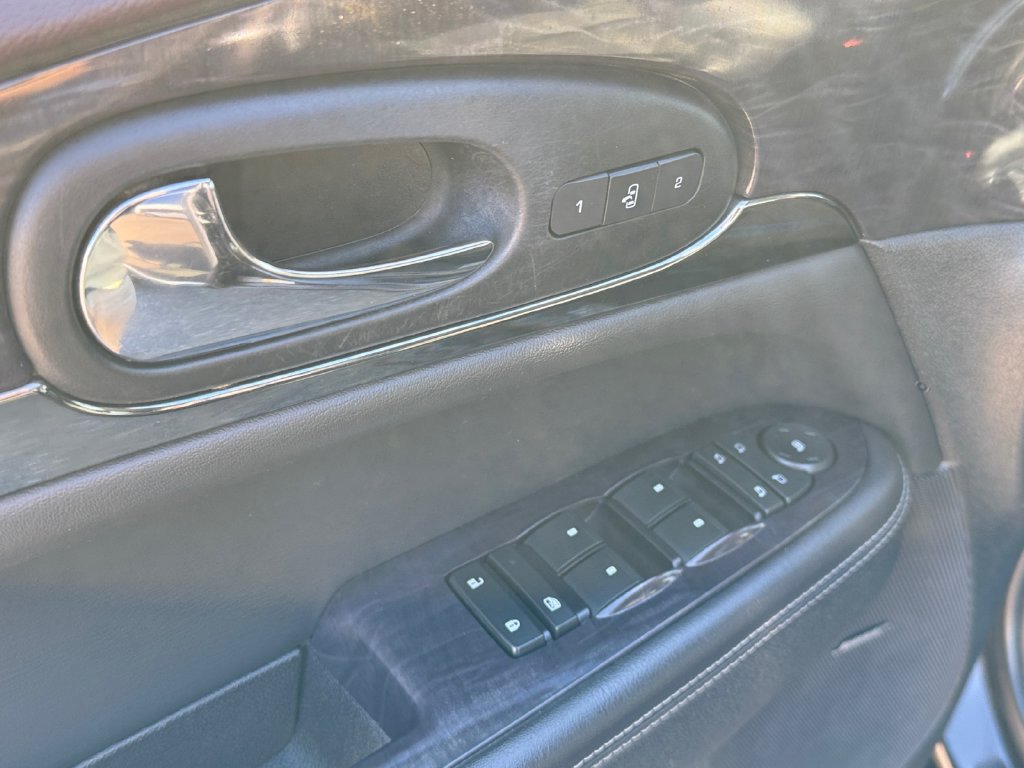 Used 2017 Buick Enclave Premium AWD/4WD image 18