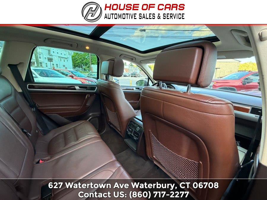 Used 2013 Volkswagen Touareg TDI AWD/4WD image 42