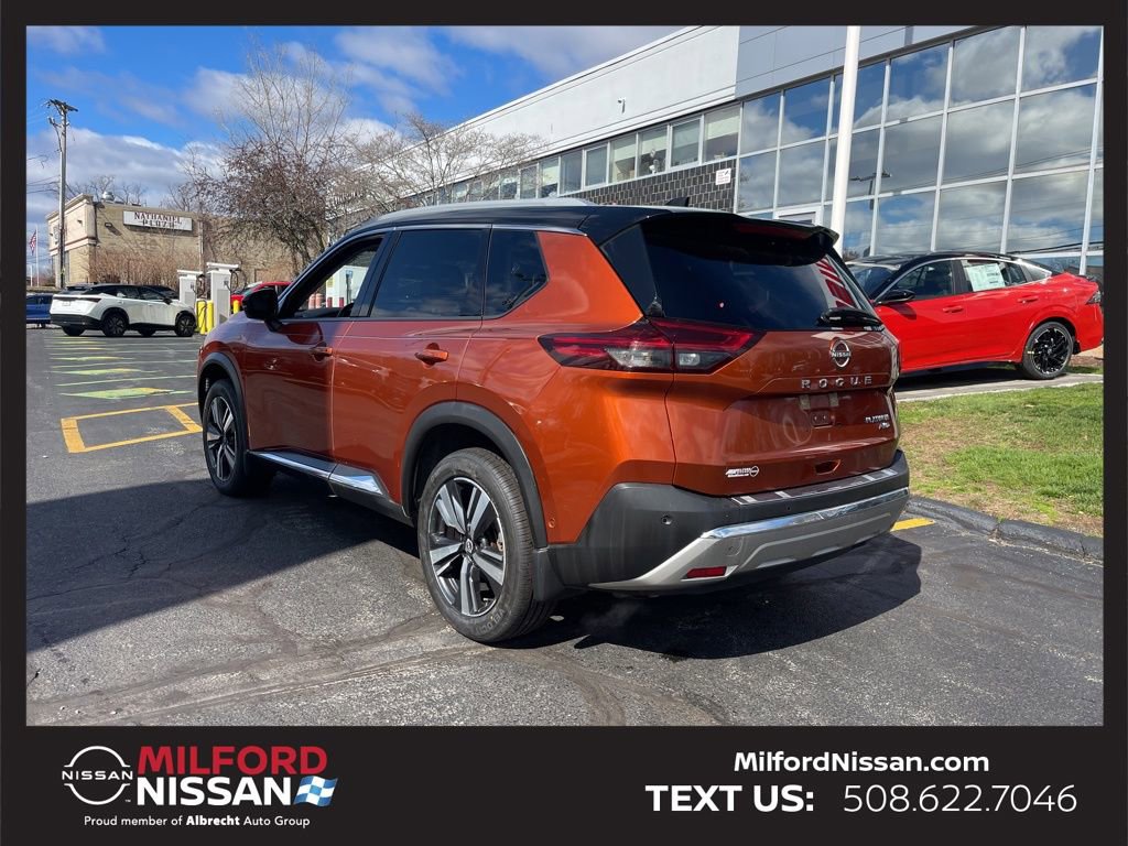 Certified 2022 Nissan Rogue Platinum w/ Head-Up Display Package image 3