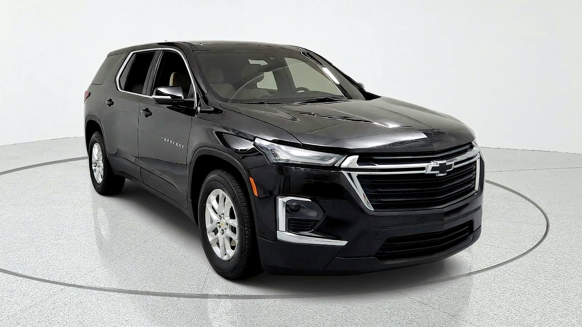Certified 2024 Chevrolet Traverse LS w/ Safety Package AWD/4WD image 7