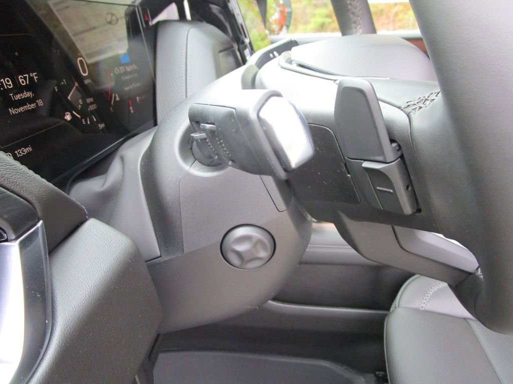 New 2026 GMC Yukon XL Denali w/ Sun & Power Step Package image 28