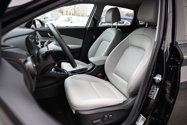 Used 2023 Hyundai Kona Limited image 21