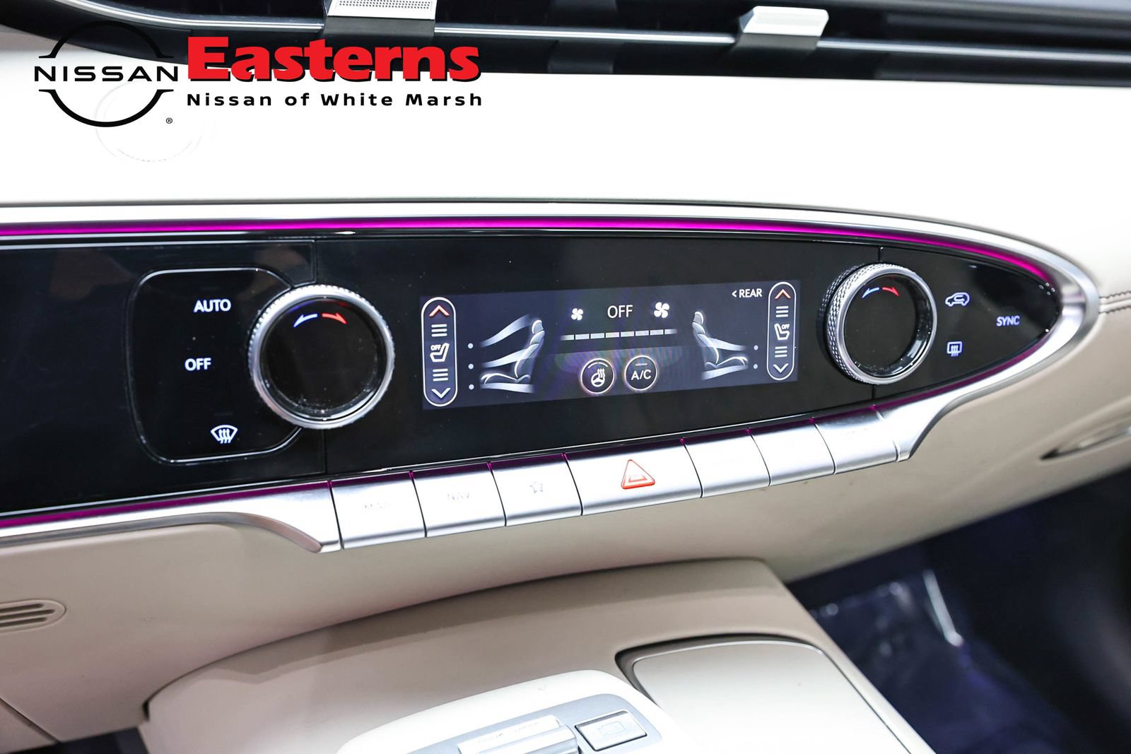 Used 2022 Genesis GV70 3.5T Sport w/ Sport Prestige Package AWD/4WD image 19