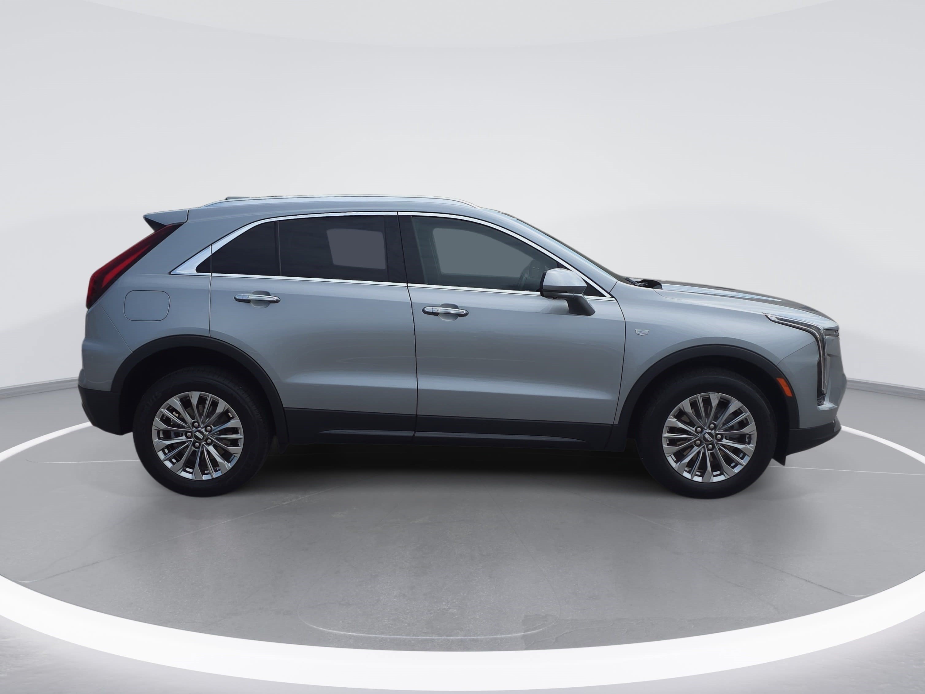 Certified 2025 Cadillac XT4 Premium Luxury AWD/4WD image 2