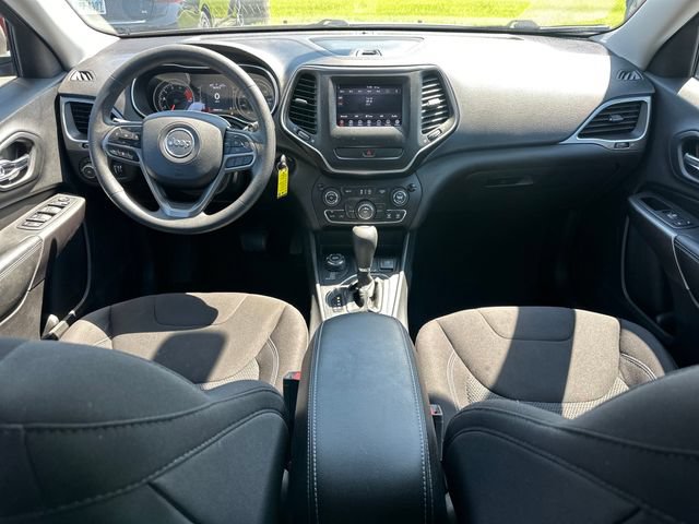 Used 2019 Jeep Cherokee Latitude w/ Popular Appearance Group AWD/4WD image 17