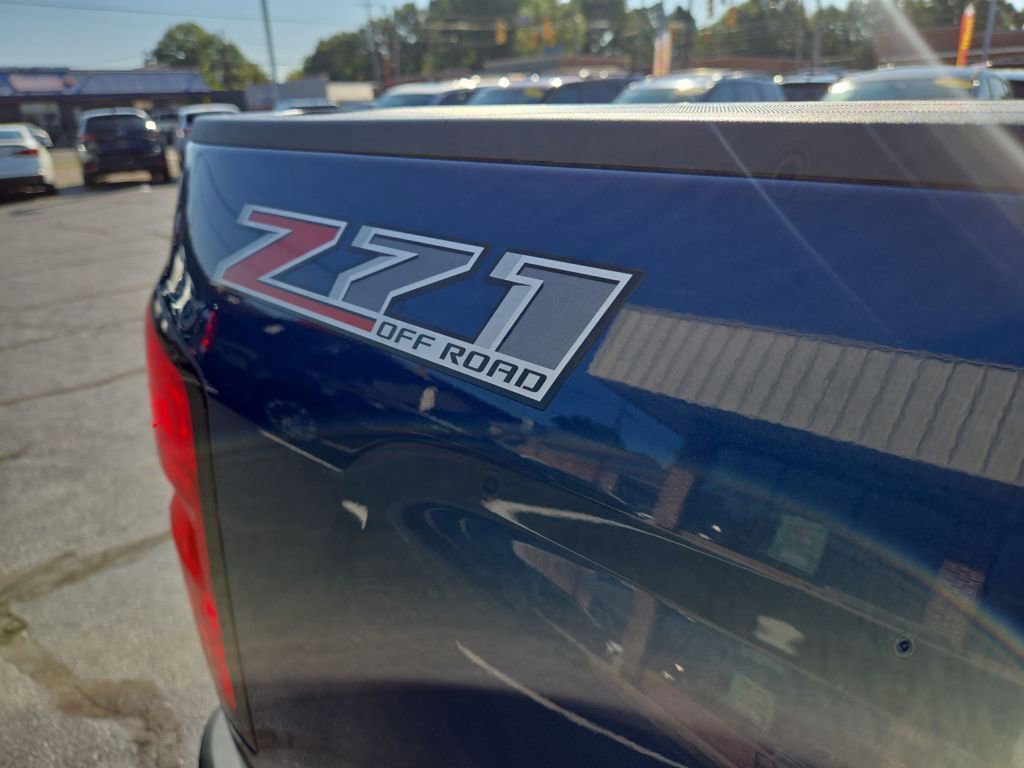 Used 2017 Chevrolet Silverado 1500 LT w/ All Star Edition image 31