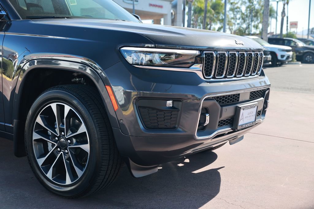 New 2025 Jeep Grand Cherokee Overland w/ Luxury Tech Group IV image 7