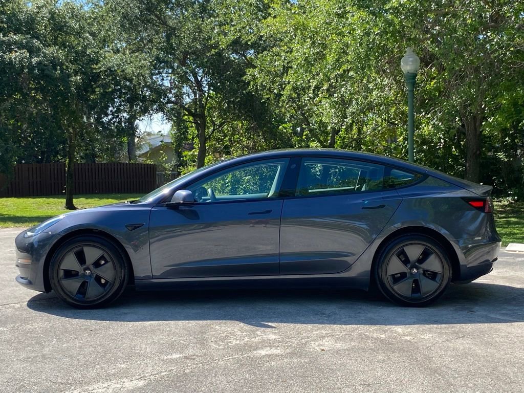 Used 2022 Tesla Model 3 Long Range AWD/4WD image 5