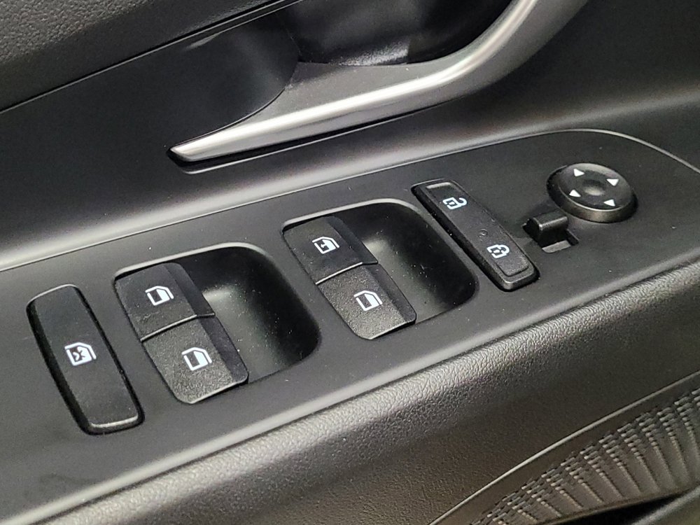 Used 2022 Hyundai Elantra SE image 27