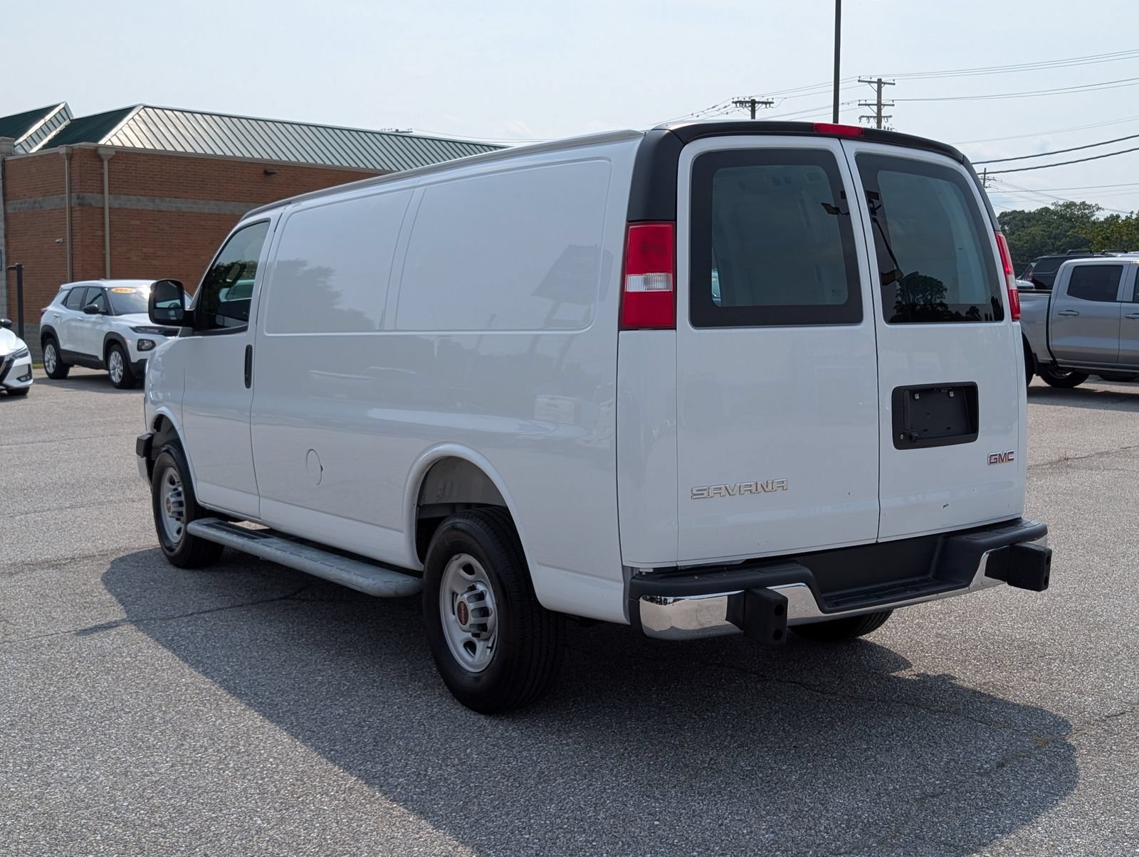 Used 2025 GMC Savana 2500 w/ Driver Convenience Package RWD image 5