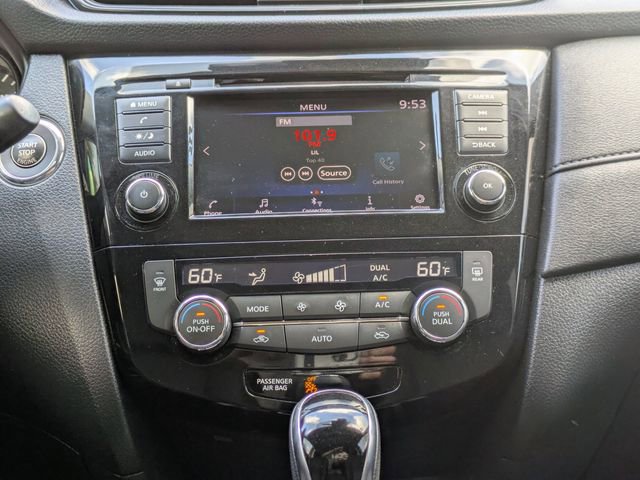 Used 2019 Nissan Rogue SV image 19