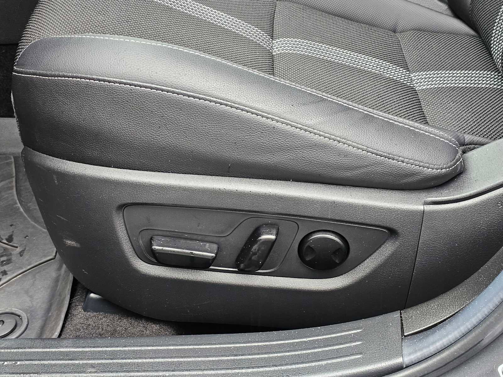 Used 2024 MAZDA CX-50 AWD 2.5 S w/ Preferred Package image 25