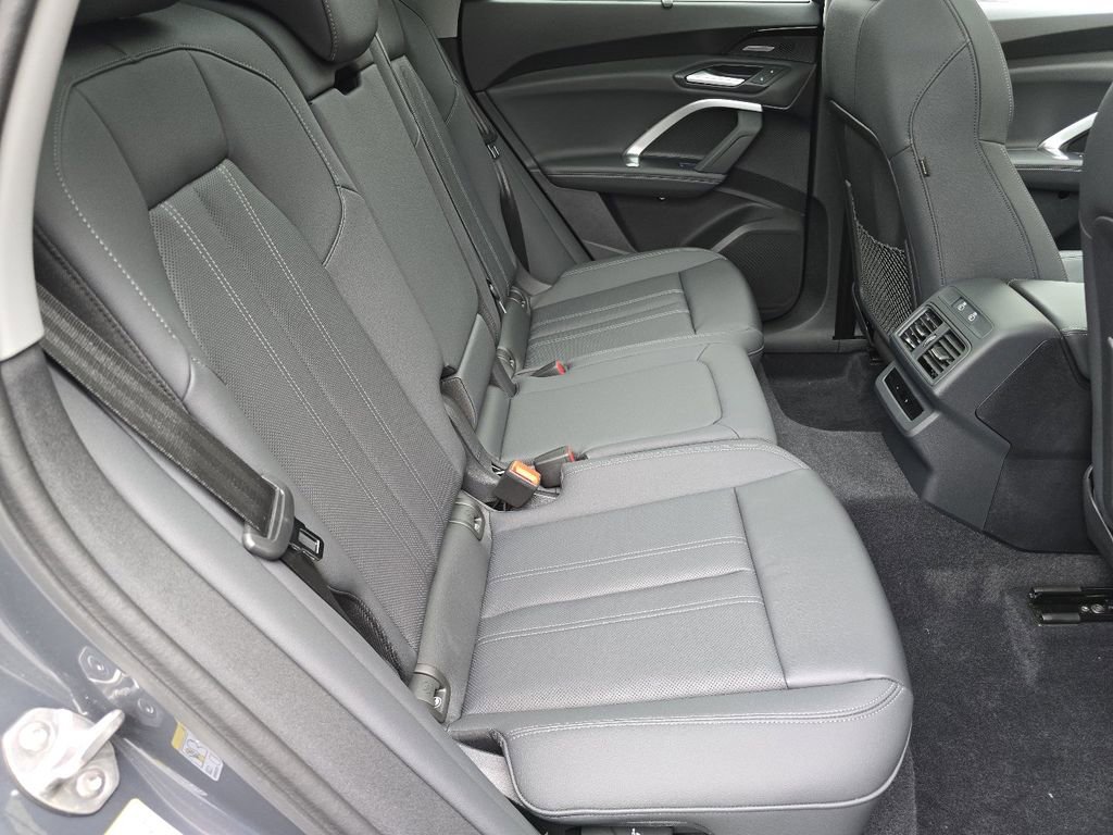 Certified 2025 Audi Q5 Premium w/ Premium Plus AWD/4WD image 32
