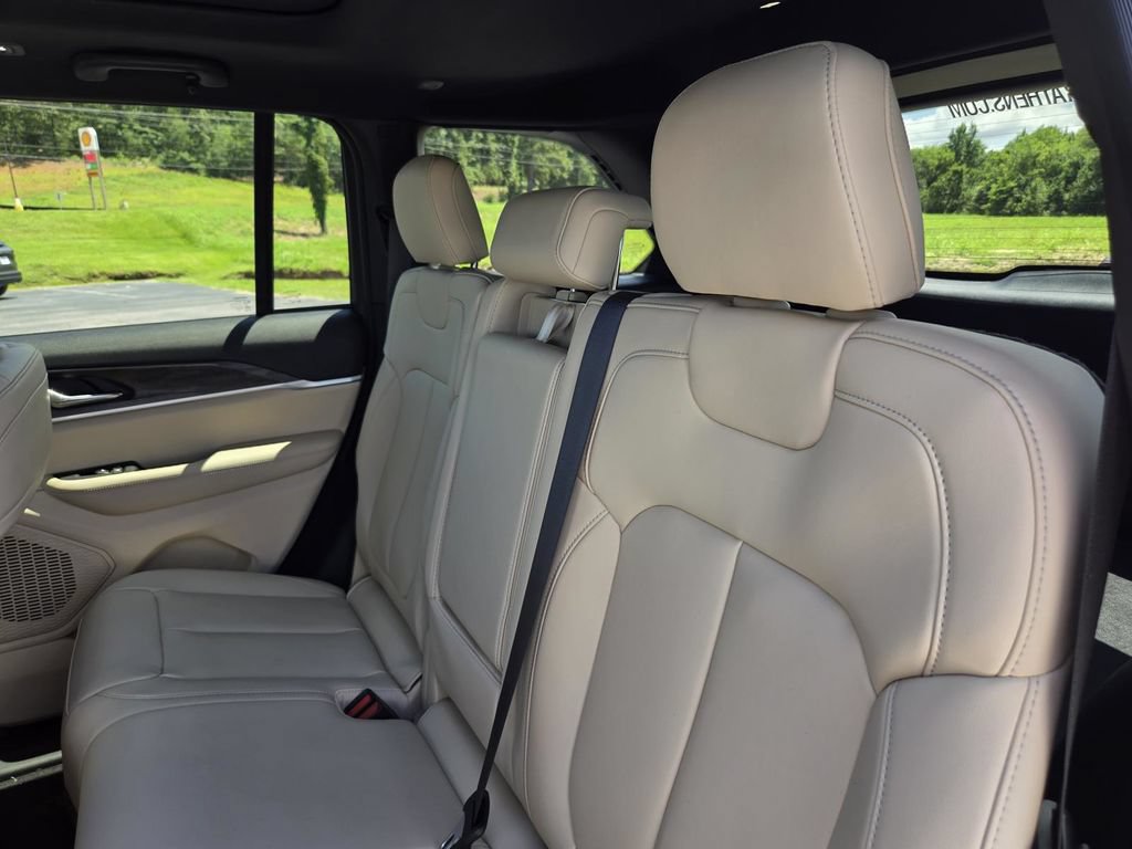 New 2026 Jeep Grand Cherokee Limited w/ Limited Altitude Package RWD image 29
