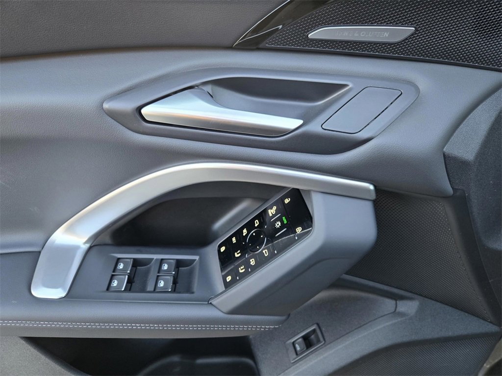 New 2025 Audi Q5 Premium Plus image 18